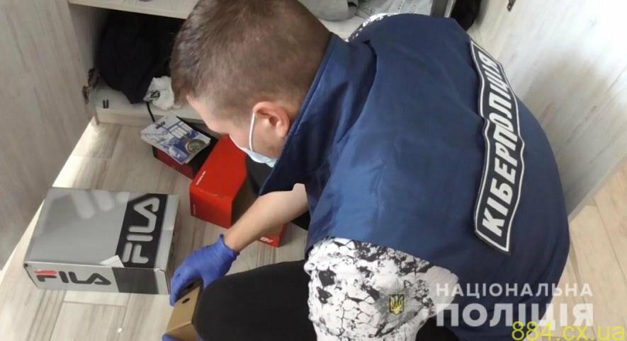 У Житомирі молодик зламував акаунти в соцмережах та розміщав від чужих імен оголошення про допомогу на лікування У Житомирі молодик зламував акаунти в соцмережах та розміщав від чужих імен оголошення про допомогу на лікування