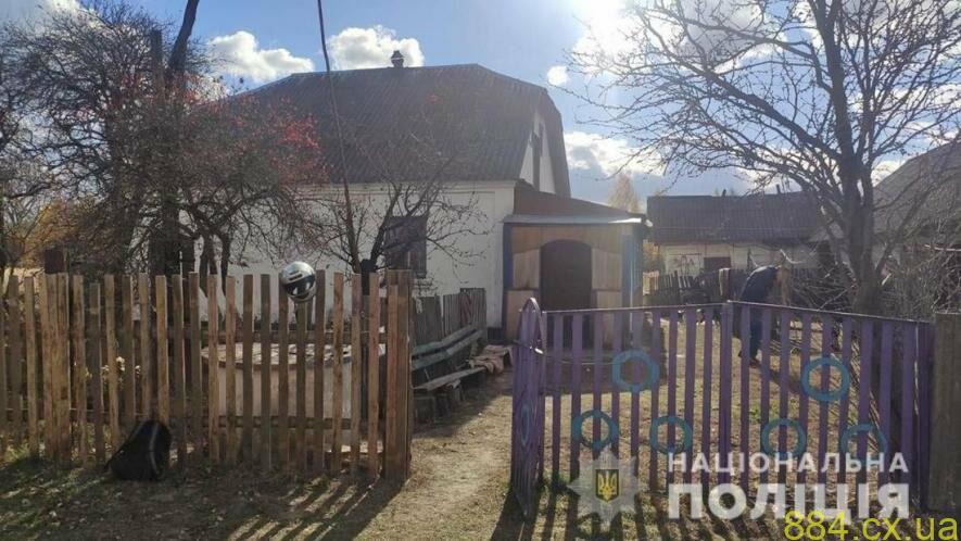 У Коростені поліцейські затримали жінку за вбивство літньої матері У Коростені поліцейські затримали жінку за вбивство літньої матері