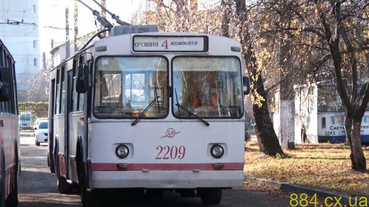 Найстаріший діючий тролейбус України досі возить житомирян, — ВІДЕО Найстаріший діючий тролейбус України досі возить житомирян, — ВІДЕО