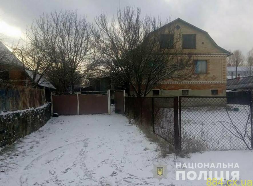 На Житомирщині власник оселі лише наступного ранку після конфлікту з бійкою викликав непритомному чоловікові «швидку» На Житомирщині власник оселі лише наступного ранку після конфлікту з бійкою викликав непритомному чоловікові «швидку»