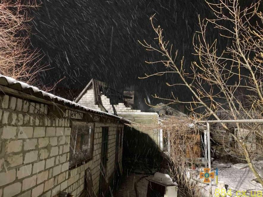 У Житомирі горів приватний житловий будинок У Житомирі горів приватний житловий будинок