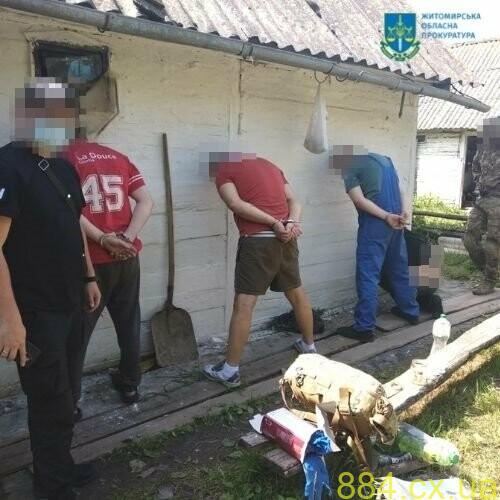 Амфетамін виготовляли кілограмами – судитимуть групу киян, які організували потужну нарколабораторію у сільській хаті на Житомирщині Амфетамін виготовляли кілограмами – судитимуть групу киян, які організували потужну нарколабораторію у сільській хаті на Житомирщині