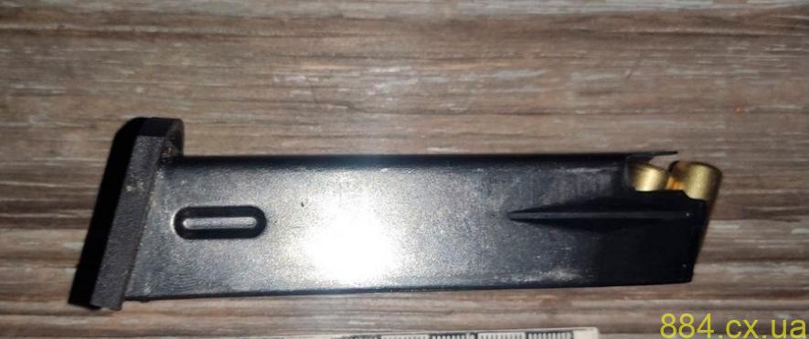 Коростень: поліцейські оголосили підозру у незаконному зберіганні зброї містянину Коростень: поліцейські оголосили підозру у незаконному зберіганні зброї містянину