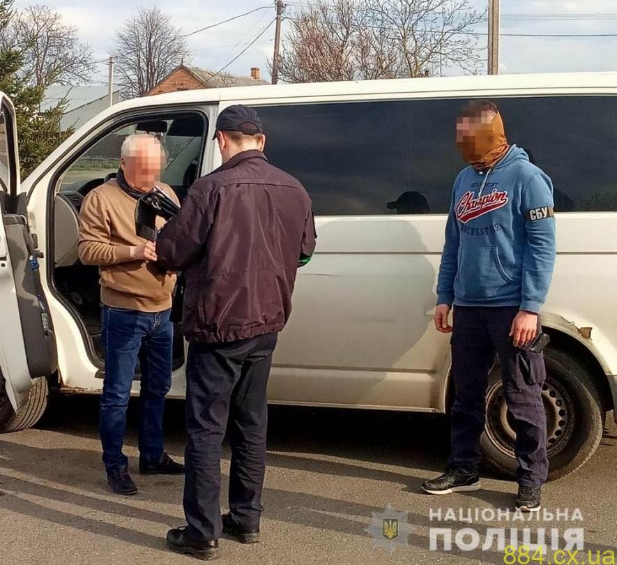 На Житомирщині правоохоронці затримали вимагачів На Житомирщині правоохоронці затримали вимагачів
