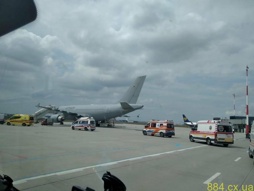 На лікування за кордон евакуйовано ще 27 українців На лікування за кордон евакуйовано ще 27 українців