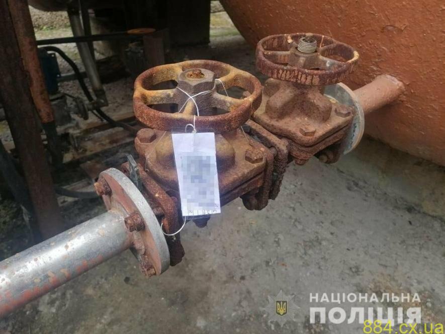 На Житомирщині поліцейські вилучили з незаконного обігу 21 тонну прекурсорів На Житомирщині поліцейські вилучили з незаконного обігу 21 тонну прекурсорів