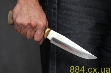 Схопився за ніж і вдарив 38-річного зятя: На Житомирщині розслідують побутову суперечку Схопився за ніж і вдарив 38-річного зятя: На Житомирщині розслідують побутову суперечку