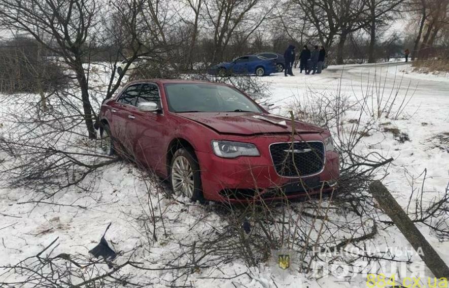 На Житомирщині поліцейські оголосили чоловіку підозру в угоні вартісного автомобіля