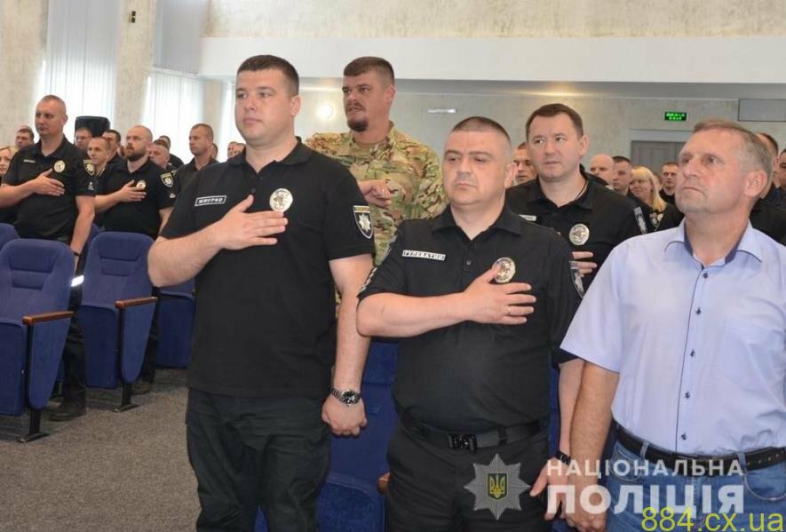 У главку поліції Житомирщини відомчими нагородами заохотили кращих поліцейських