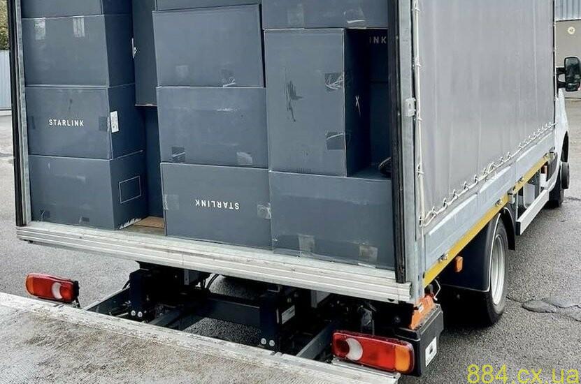 150 комплектів Starlink допомагають відновлювати зв’язок на Харківщині 150 комплектів Starlink допомагають відновлювати зв’язок на Харківщині