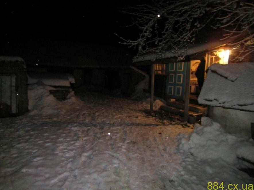 Убив і ліг спати: на Житомирщині поліцейські розслідують обставини загибелі чоловіка у нетверезій суперечці Убив і ліг спати: на Житомирщині поліцейські розслідують обставини загибелі чоловіка у нетверезій суперечці