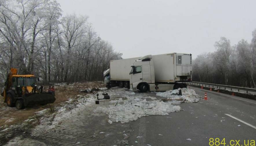 На Житомирщині зіткнулися дві вантажівки