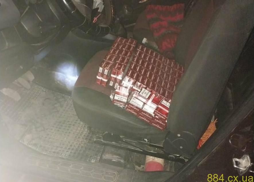 На Житомирщині поліцейські вилучили безакцизні цигарки На Житомирщині поліцейські вилучили безакцизні цигарки