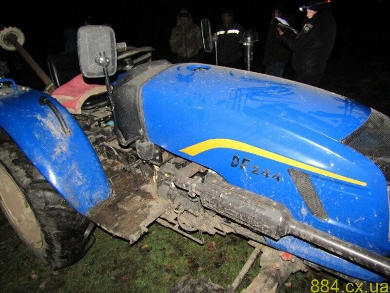 Викрали трактор заради розваги: овруцькі поліцейські встановили двох підозрюваних