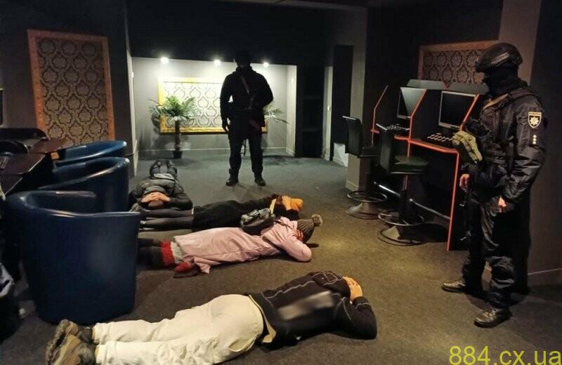 Травматична настільна гра: поліцейські завершили розслідування поранення житомирянина у гральному закладі Травматична настільна гра: поліцейські завершили розслідування поранення житомирянина у гральному закладі