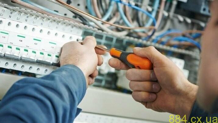 6 підприємств Житомирщини кличуть на роботу слюсарів-електриків 6 підприємств Житомирщини кличуть на роботу слюсарів-електриків