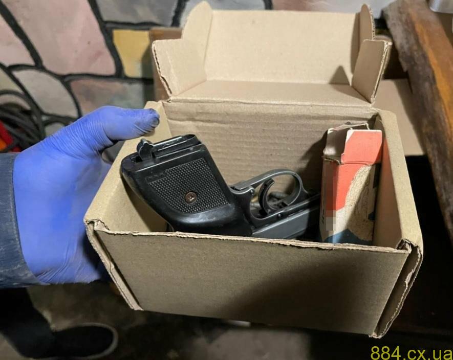 У жителя Оліївської громади поліцейські вилучили зброю та боєприпаси У жителя Оліївської громади поліцейські вилучили зброю та боєприпаси