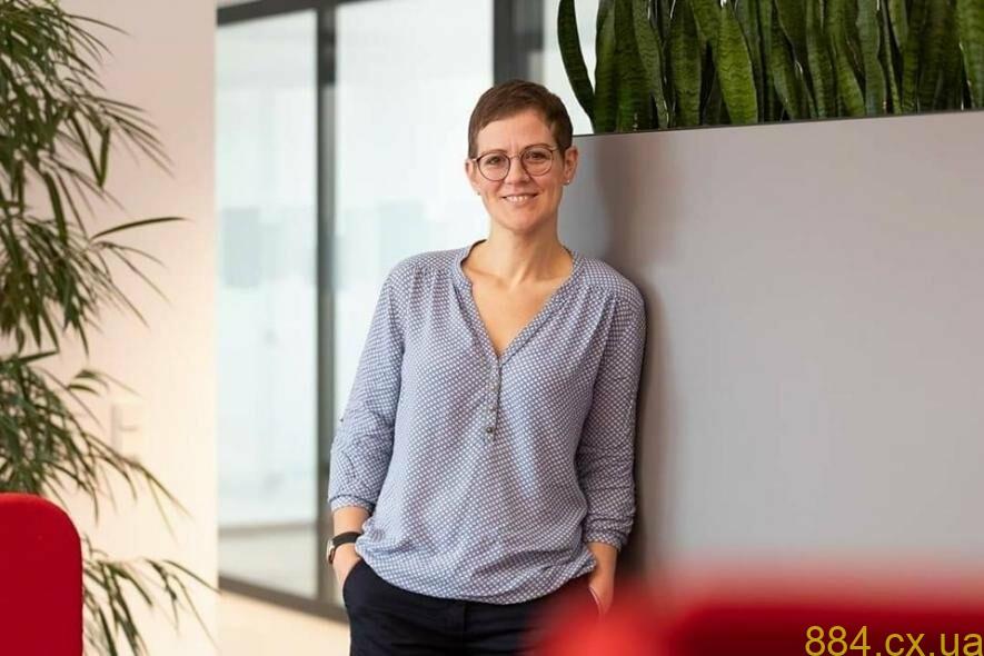 Людмила Новак: саме зі знанням мови світ став для мене своїм, а моя мрія побачити його здійснилася! Людмила Новак: саме зі знанням мови світ став для мене своїм, а моя мрія побачити його здійснилася!