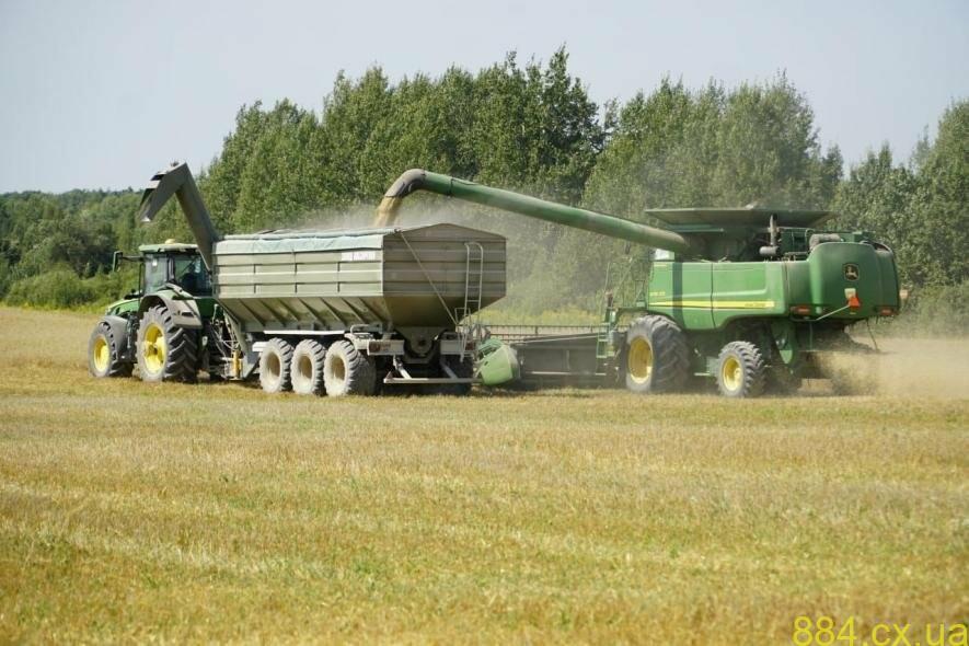 Аграрії Житомирщини зібрали ранні зернові на площі 120 тисяч гектарів Аграрії Житомирщини зібрали ранні зернові на площі 120 тисяч гектарів