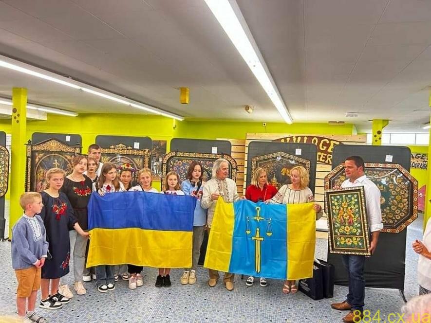 Українські традиції у Франції: Виставка “Овруцька соломка” Українські традиції у Франції: Виставка “Овруцька соломка”