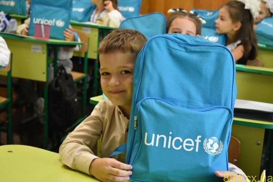 Олевська та Коростенська міські ради отримали шкільні рюкзаки із канцелярським приладдям від ЮНІСЕФ Олевська та Коростенська міські ради отримали шкільні рюкзаки із канцелярським приладдям від ЮНІСЕФ