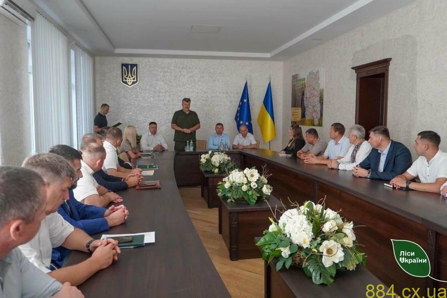 Цього року на Житомирщині та Київщині було висаджено майже 37 млн штук сіянців майбутніх дерев Цього року на Житомирщині та Київщині було висаджено майже 37 млн штук сіянців майбутніх дерев