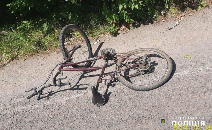 Житомирщина: під колеса авто потрапила 12-річна велосипедистка Житомирщина: під колеса авто потрапила 12-річна велосипедистка