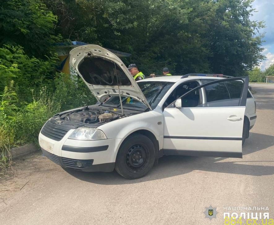 Бійка, хуліганство та грабіж у передмісті Житомира: поліцейські затримали підозрюваних