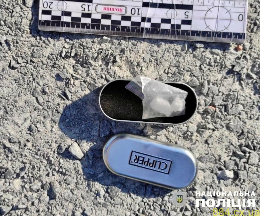 У Звягелі поліцейські зупинили нетверезого водія з наркотиками У Звягелі поліцейські зупинили нетверезого водія з наркотиками