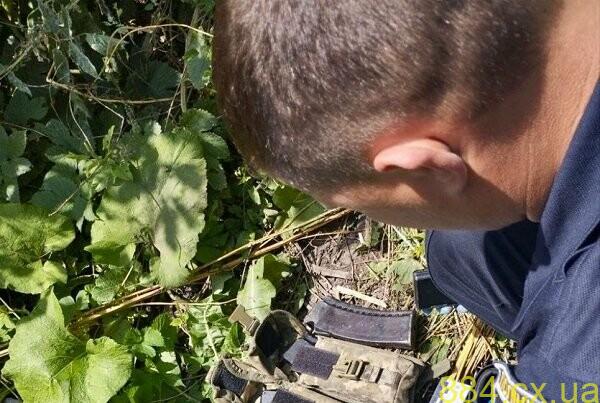 Бердичівські слідчі оголосили жителю району про підозру у незаконному зберіганні боєприпасів Бердичівські слідчі оголосили жителю району про підозру у незаконному зберіганні боєприпасів