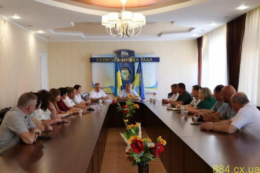 Громада на Житомирщині отримала 4 генератори та 3 тонни пального, — ФОТО Громада на Житомирщині отримала 4 генератори та 3 тонни пального, — ФОТО