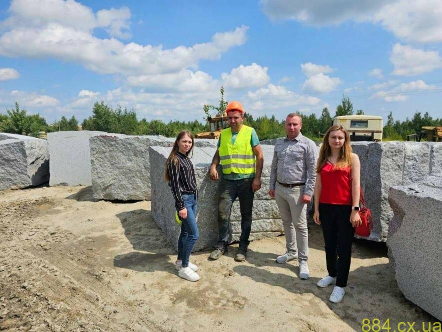 Житомирщина: працівникам каменедобувної галузі наголосили на безпеці під час проведення гірничих робіт Житомирщина: працівникам каменедобувної галузі наголосили на безпеці під час проведення гірничих робіт