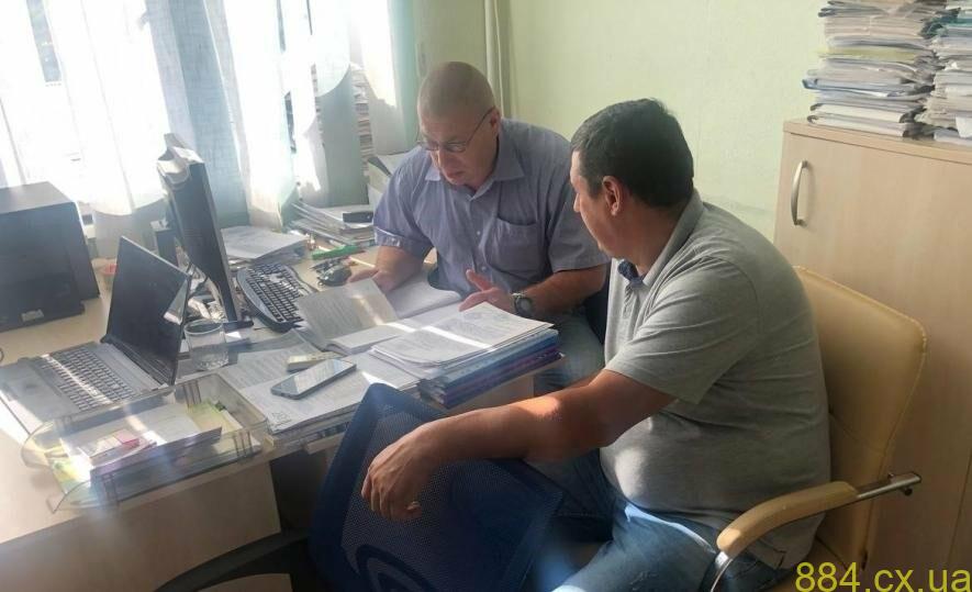 У Житомирі працівниками кар’єру нагадали про безпеку праці під час розробки родовищ корисних копалин відкритим способом У Житомирі працівниками кар’єру нагадали про безпеку праці під час розробки родовищ корисних копалин відкритим способом