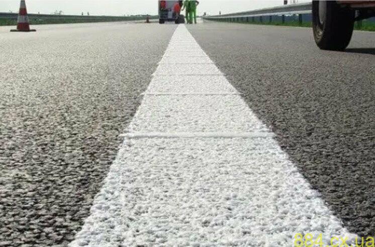 На 590 кілометрах автодоріг Житомирщини поновлено дорожню розмітку На 590 кілометрах автодоріг Житомирщини поновлено дорожню розмітку