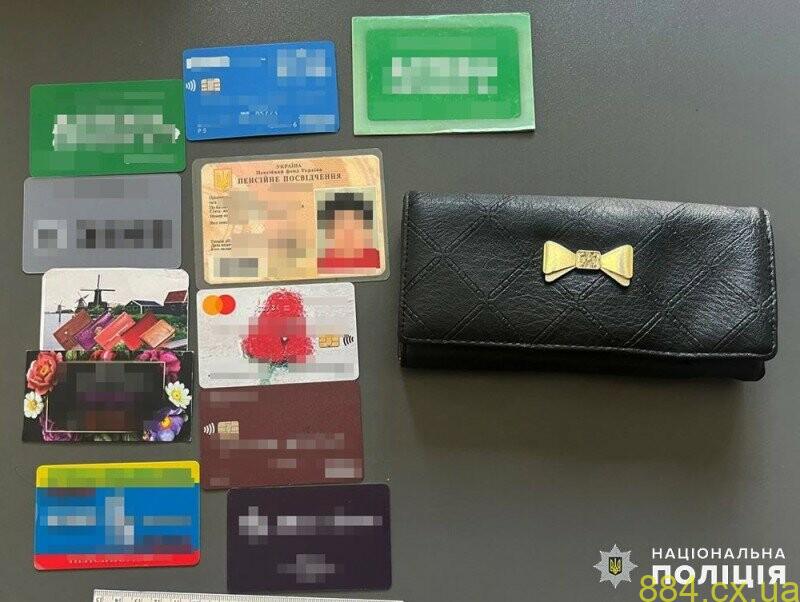 Поліцейські викрили причетну до крадіжки у житомирянки Поліцейські викрили причетну до крадіжки у житомирянки