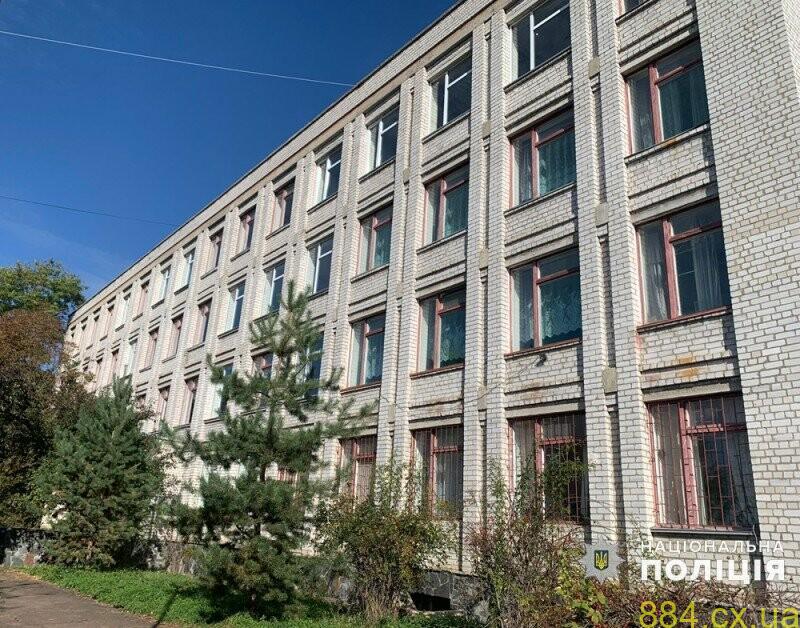 Заволодів майже 800 000 гривень бюджетних коштів на ліквідації наслідків ворожого обстрілу на Житомирщині: розслідування завершено Заволодів майже 800 000 гривень бюджетних коштів на ліквідації наслідків ворожого обстрілу на Житомирщині: розслідування завершено