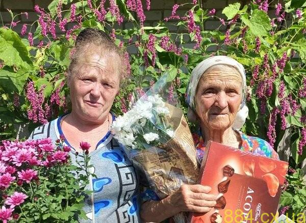 Працювала ланковою в дільничній бригаді: 90-річний ювілей відзначила Євгенія Борисюк з Житомирщини, — ФОТО Працювала ланковою в дільничній бригаді: 90-річний ювілей відзначила Євгенія Борисюк з Житомирщини, — ФОТО
