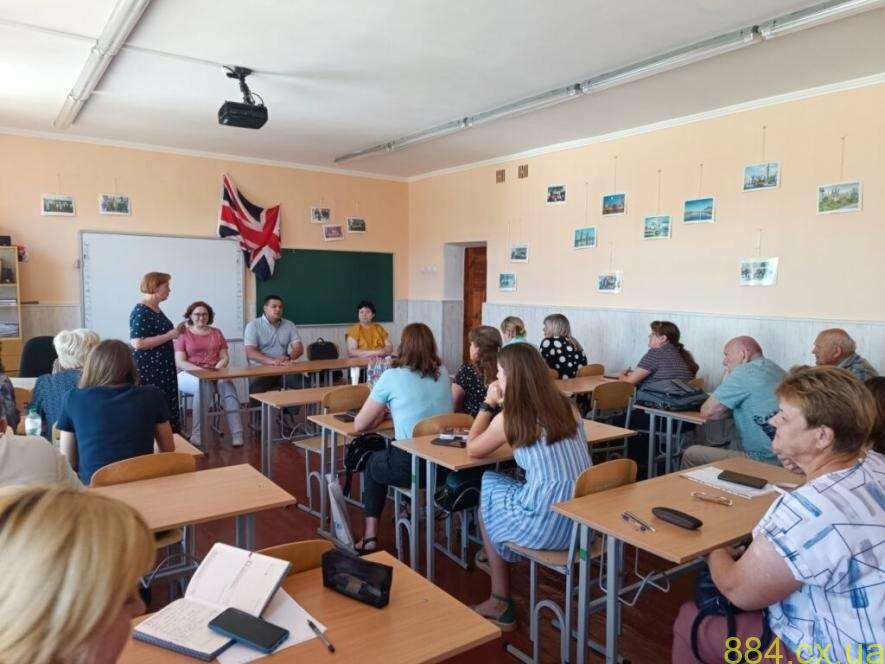 Житомирщина: працівникам закладів освіти розповіли про впровадження електронного документообігу в системі управління охороною праці Житомирщина: працівникам закладів освіти розповіли про впровадження електронного документообігу в системі управління охороною праці