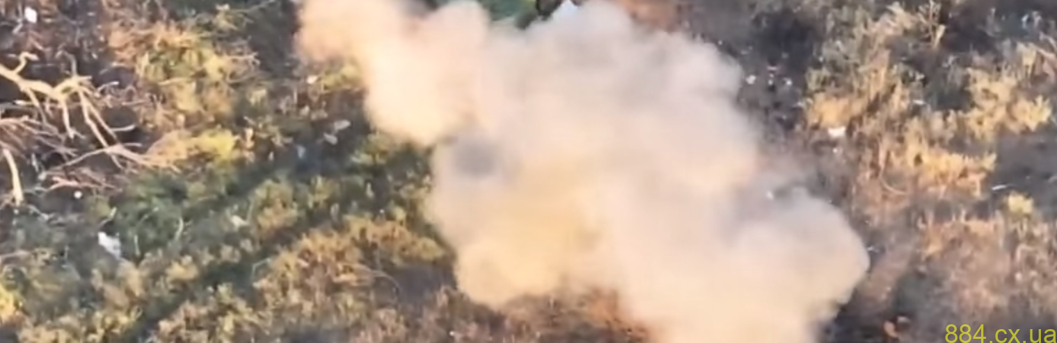 Аеророзвідники 30-тої ОМБр показали, як бійці вражають піхоту ворога та нищать боєприпаси Аеророзвідники 30-тої ОМБр показали, як бійці вражають піхоту ворога та нищать боєприпаси