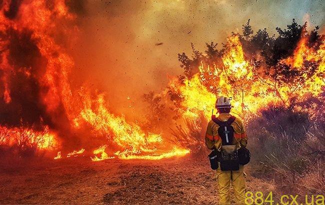 Через суху погоду на Житомирщині вогонь стає загрозою для людських осель Через суху погоду на Житомирщині вогонь стає загрозою для людських осель