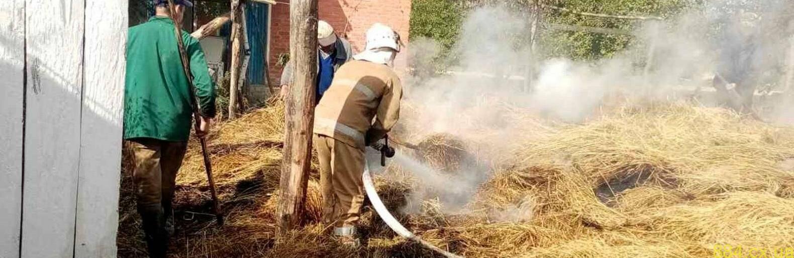 На Звягельщині згорів сінник із 4 тоннами сіна На Звягельщині згорів сінник із 4 тоннами сіна