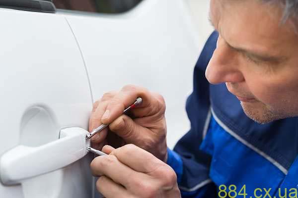 Аварийное открытие замков авто: услуга, которая спасает в экстренных ситуациях Аварийное открытие замков авто: услуга, которая спасает в экстренных ситуациях